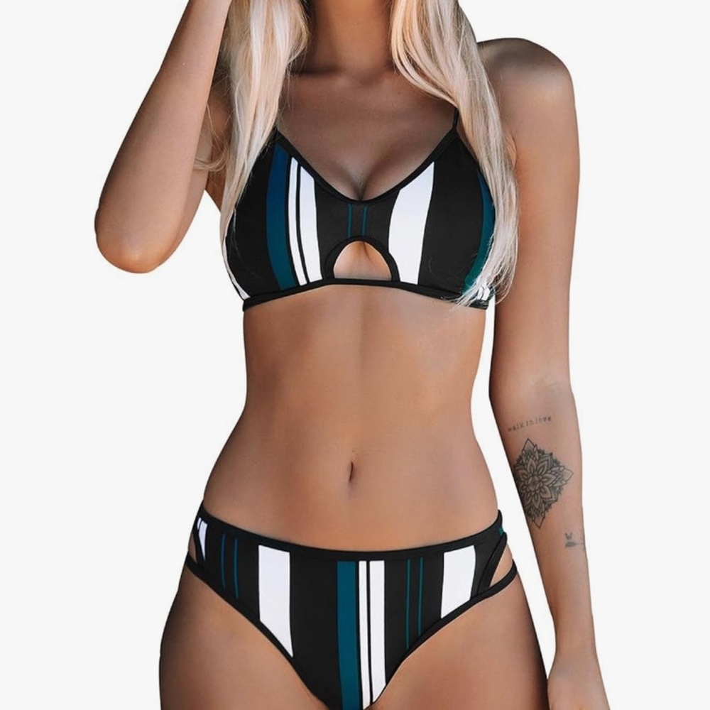 🩵💚CUPSHE Women's Two Piece Cutout V Neck Striped Bikini Set
